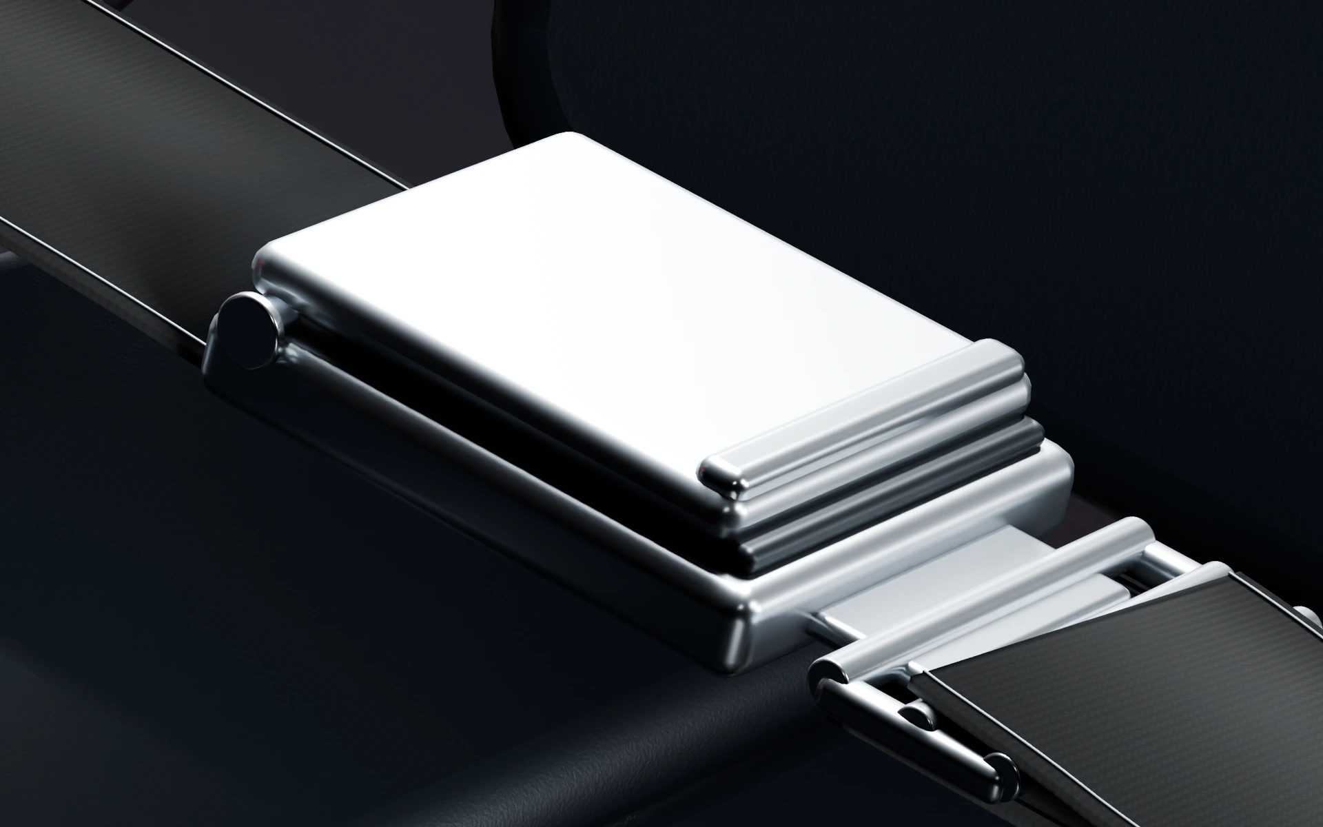 The hip belt and metal buckle on the original model